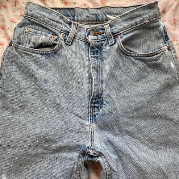 Vintage 90s High Waisted Levi’s 521 - Picture 2 of 4